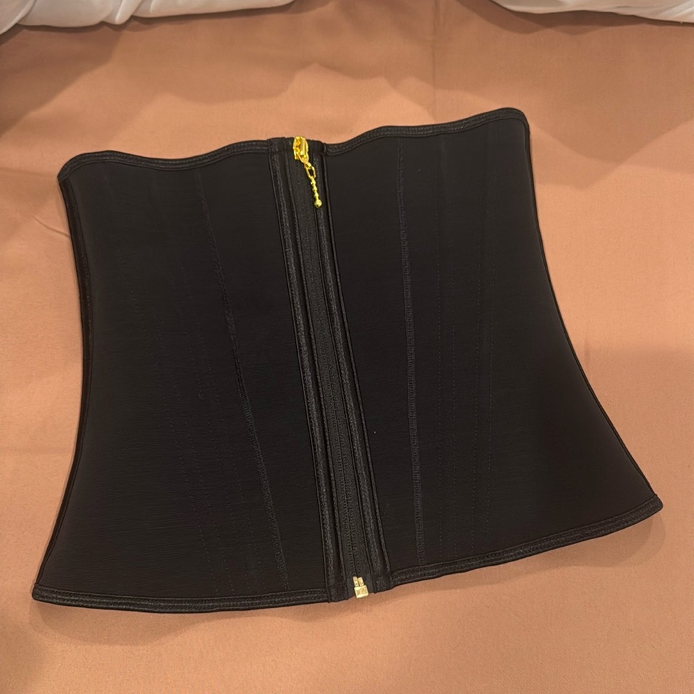 Shapshe waist trainer